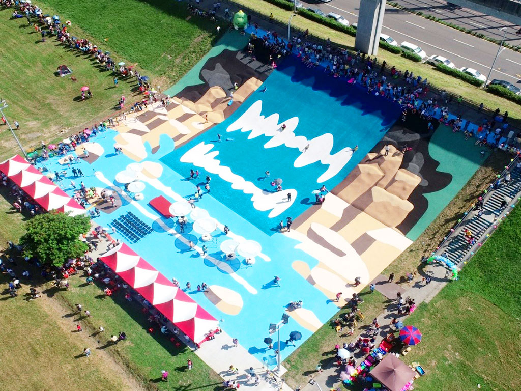 三重新北大都會公園瀑布滑草場現場照片