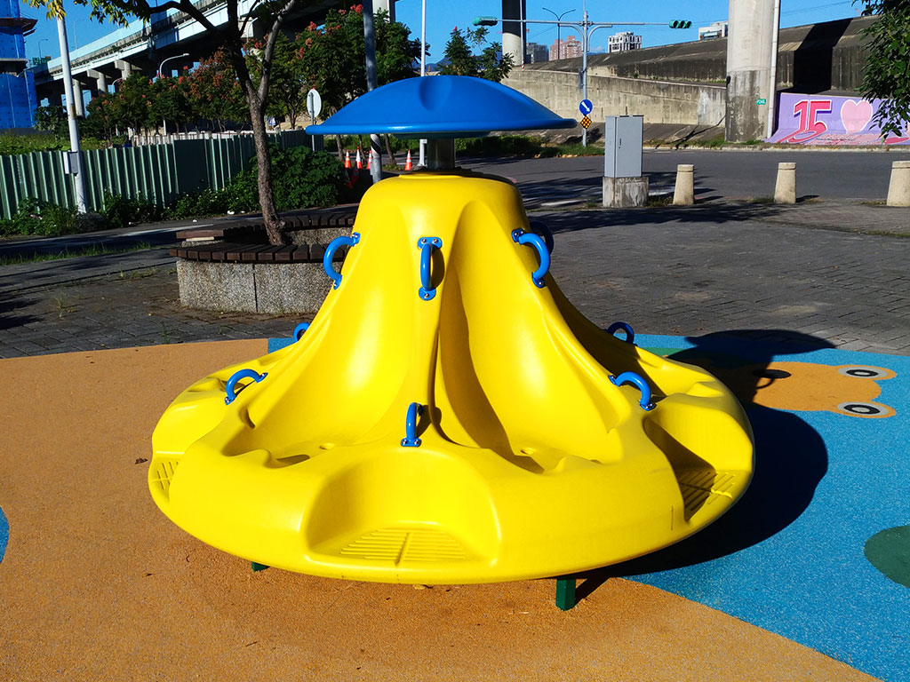 三重德厚公園現場照片