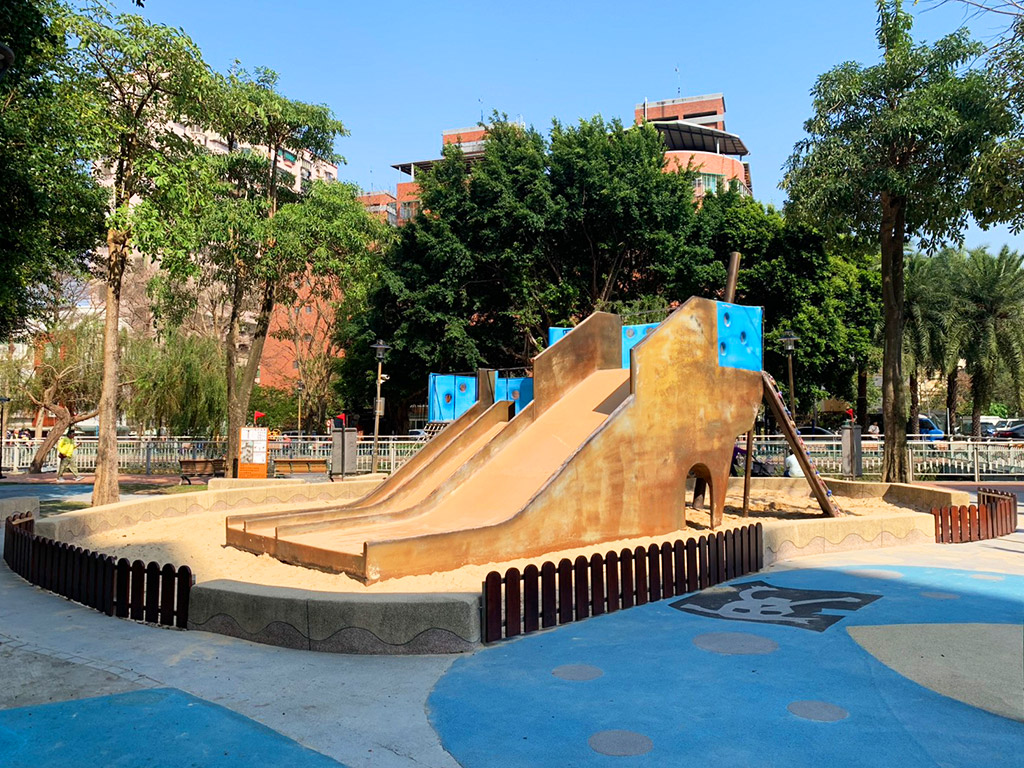 新莊龍鳳公園照片