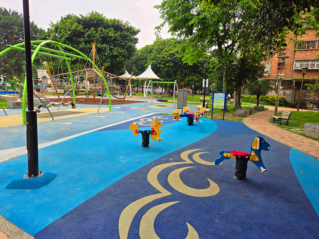 新莊龍鳳公園照片