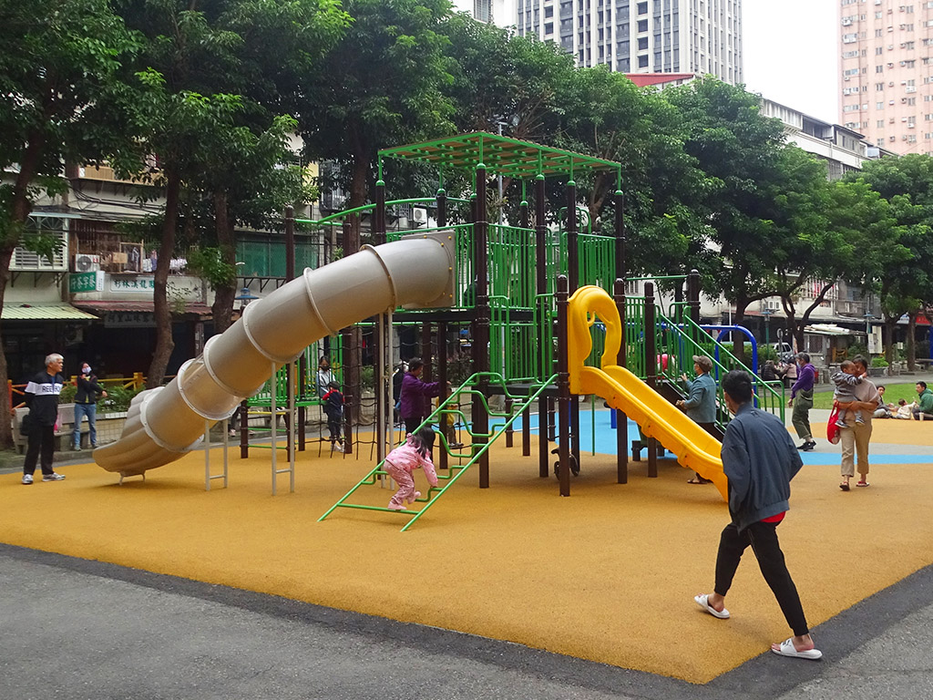 中和民樂人行廣場現場照片