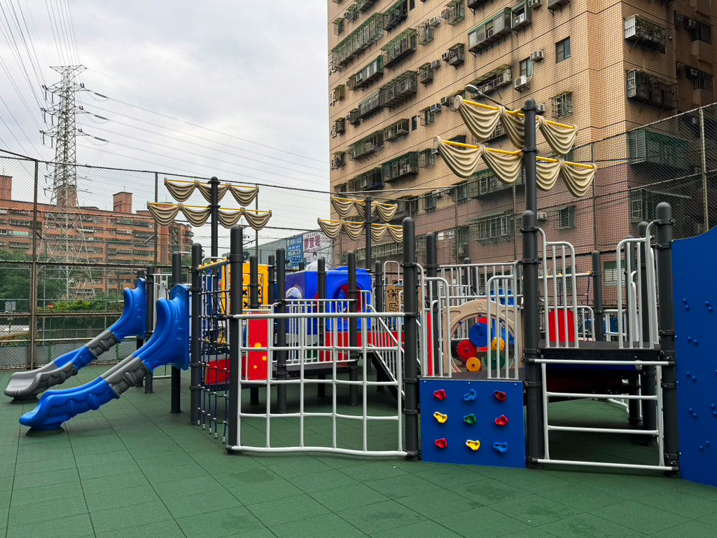 樹林松鶴會館旁遊戲場現場照片