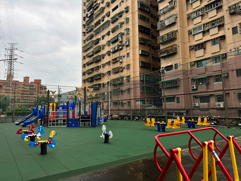 樹林松鶴會館旁遊戲場現場照片